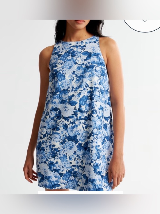 Abercrombie & Fitch Dresses & Skirts - Abercrombie & Fitch Blue and White Floral Halter Dress